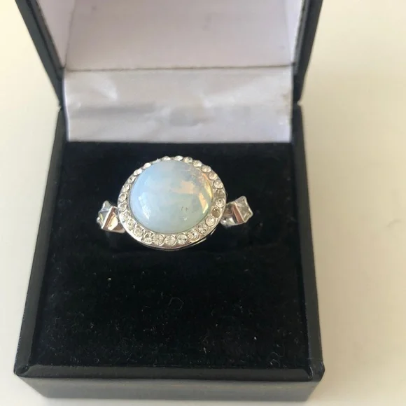 Vintage Women ring size 9 T#1 - Picture 1 of 9